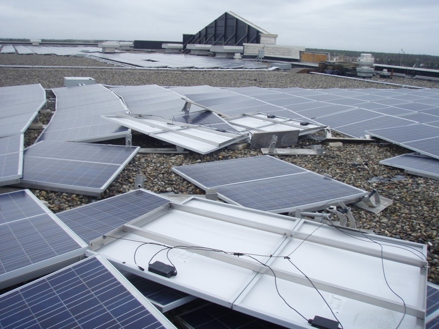 figure-4-roof-mounted-solar-panels